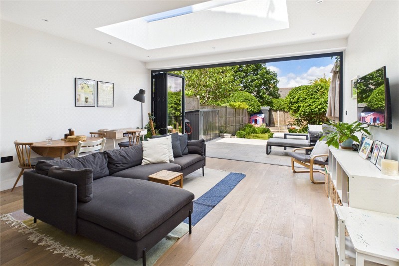 Fawnbrake Avenue, London, SE24