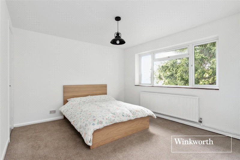 Nether Street, Finchley, London, N3