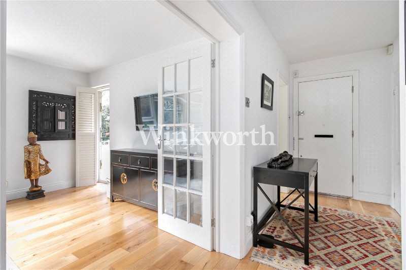 Village Road, Enfield, EN1
