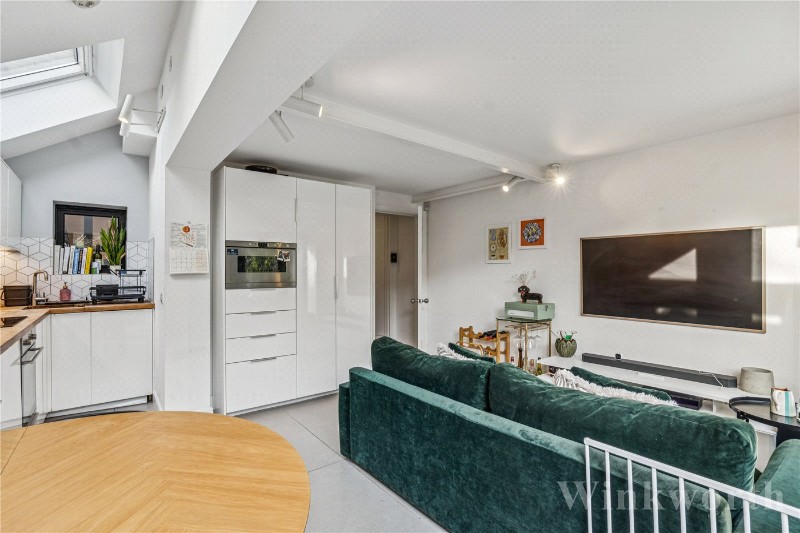 Elcot Avenue, London, SE15