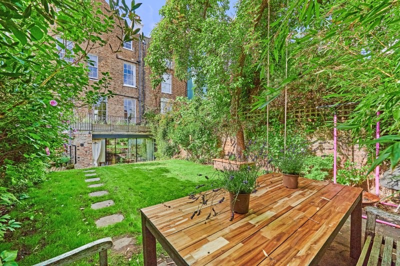 Lonsdale Road, Barnes, London, SW13