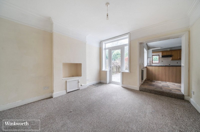 Wallis Road, Fairfields, Basingstoke, RG21