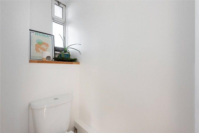 Mile End Road, London, E1