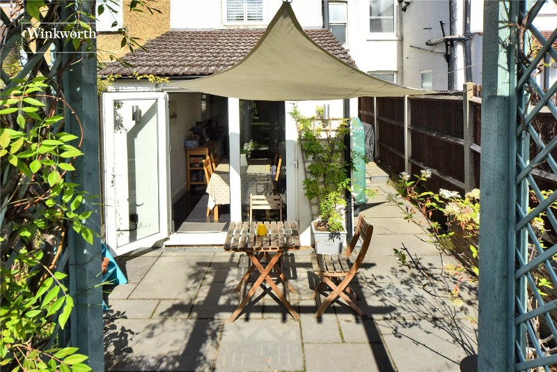 Tharp Road, Wallington, SM6