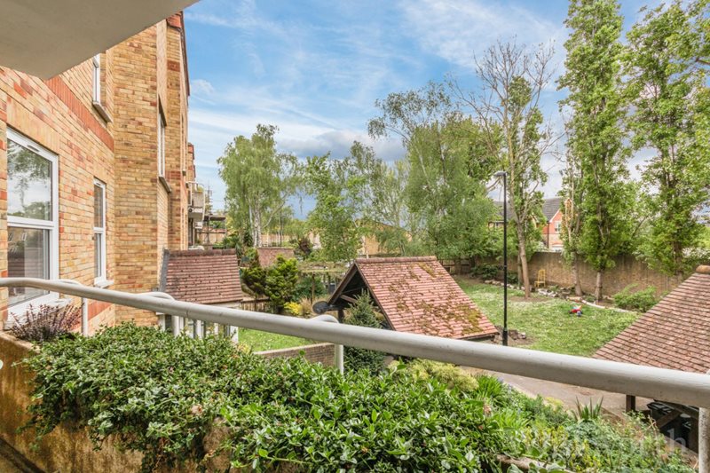 Robert Lowe Close, London, SE14