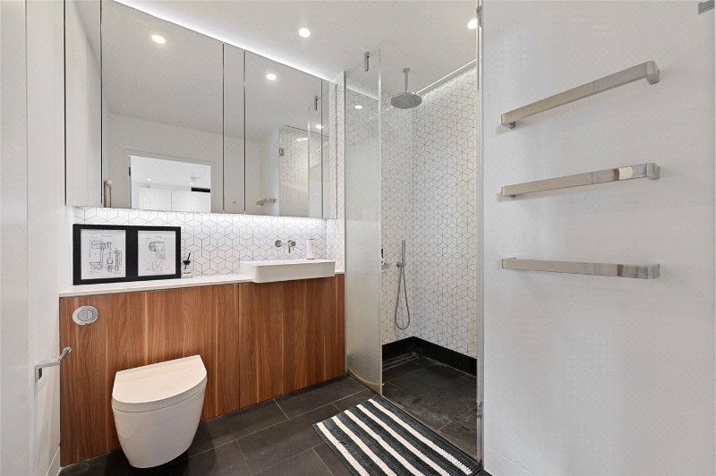 Wood Crescent, London, W12