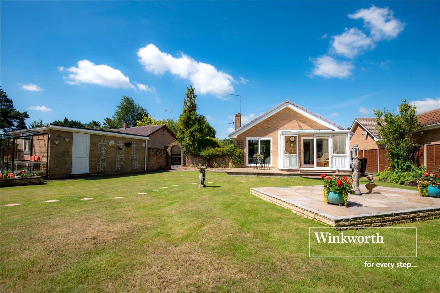 3 bedroom property for sale in St. Leonards Way, Ashley Heath, Ringwood, BH24 (Ref ONO210023