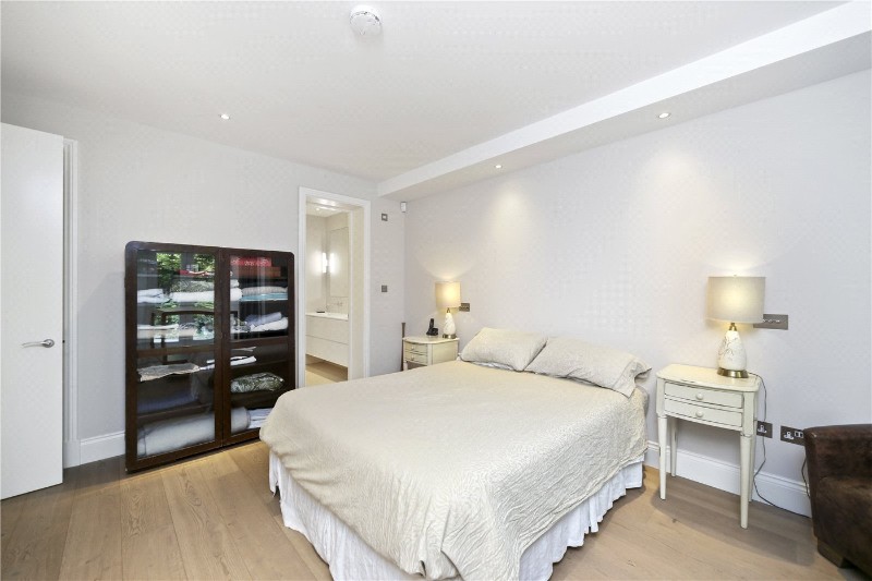 Lansdowne Road, London, W11