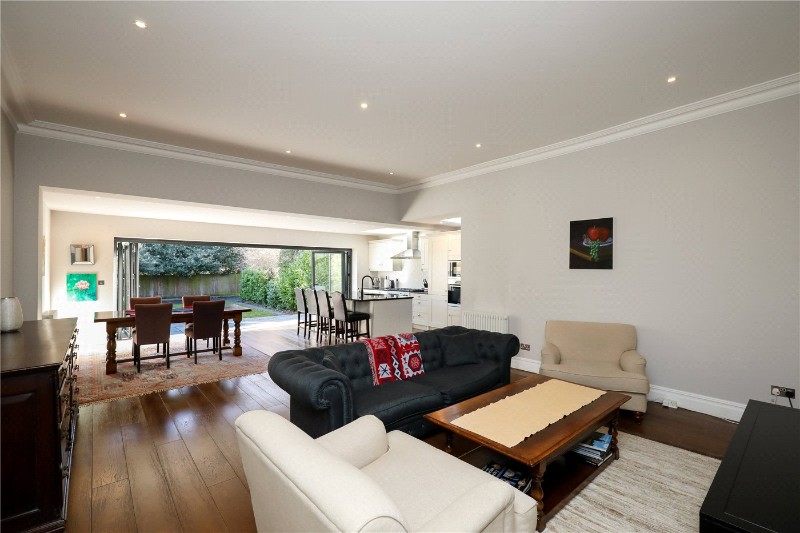 Twyford Avenue, London, W3