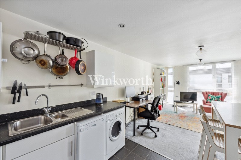 Daneland Walk, London, N17