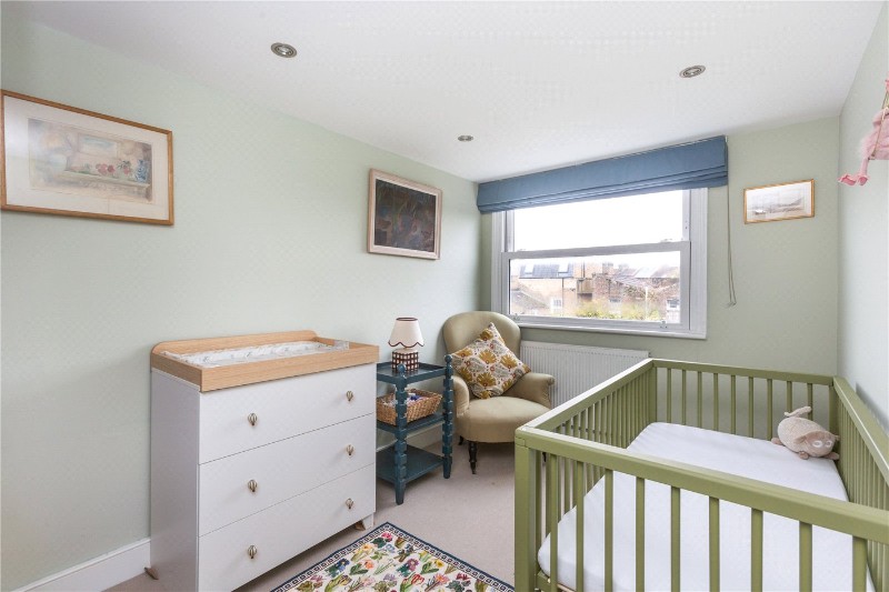 Graveney Road, London, SW17