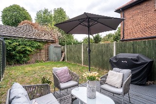 Mitcham Lane, London, SW16