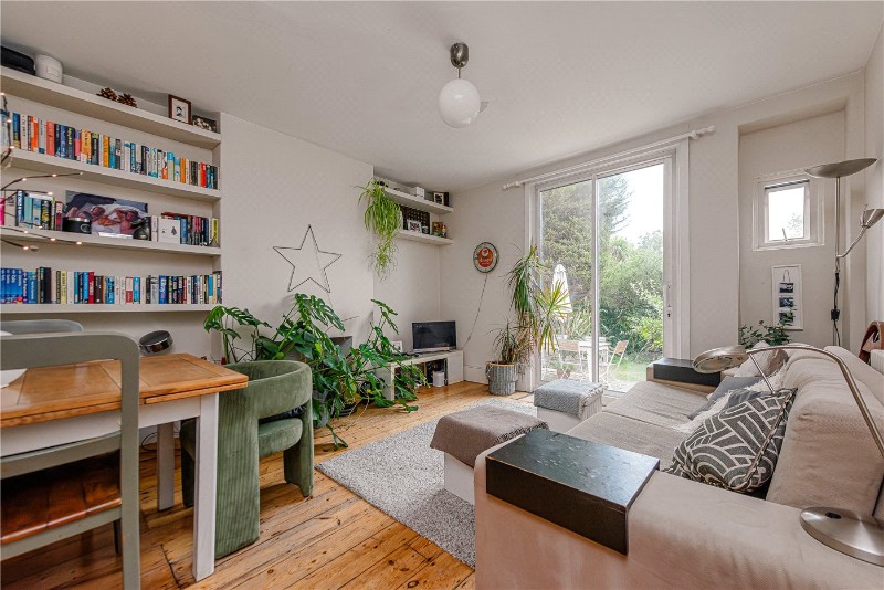 Bathurst Gardens, London, NW10
