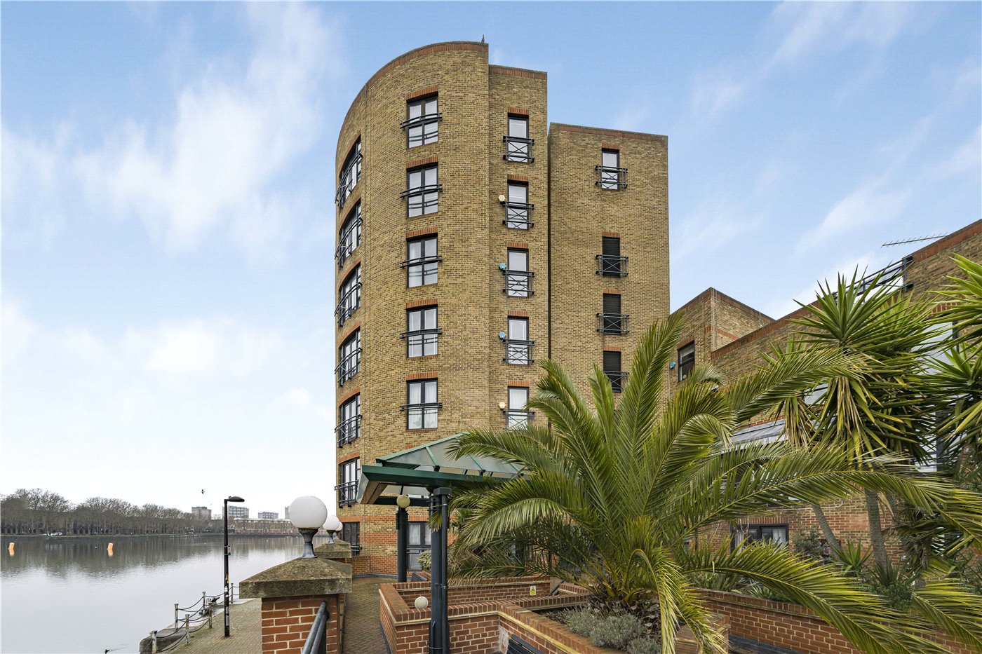 Russell Place, London, SE16