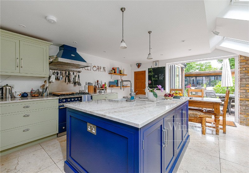 Purves Road, London, NW10