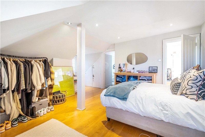 Kitson Road, Barnes, London, SW13