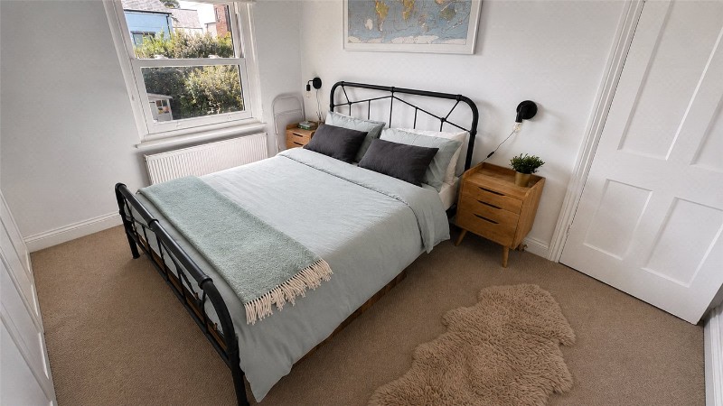 Edward Road, Farnham, Surrey, GU9