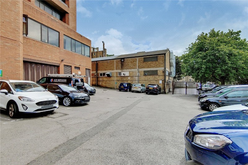 Cresta House, Finchley Road, London, NW3