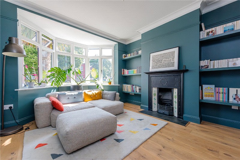 Kings Road, London, NW10