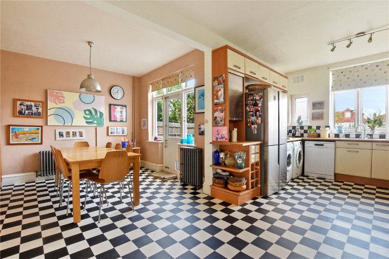 Dobree Avenue, London, NW10