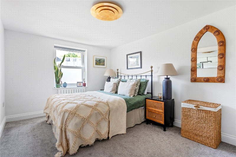 Holdernesse Road, London, SW17