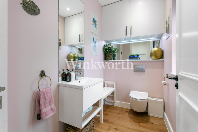 Brownlow Road, London, N11
