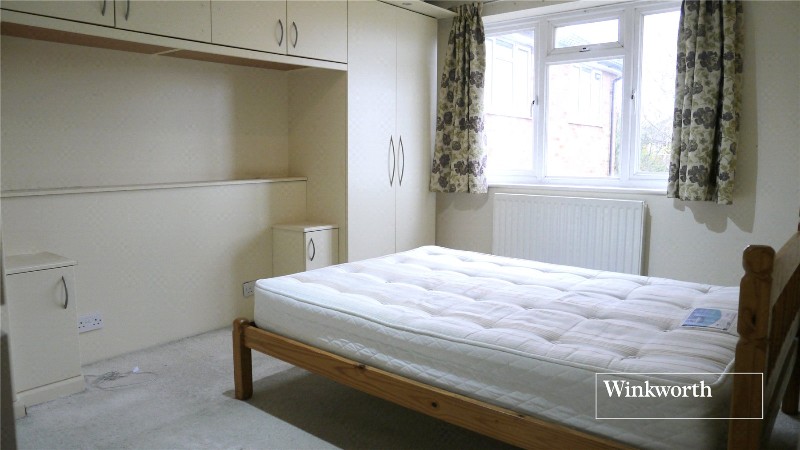 South Mount, High Road, Whetstone, London, N20