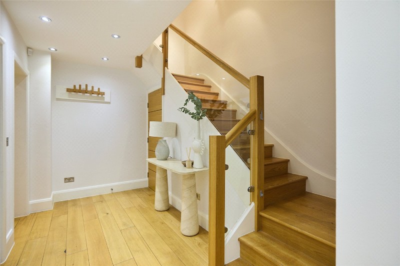 Queensmead, St John's Wood Park, St John's Wood, London, NW8