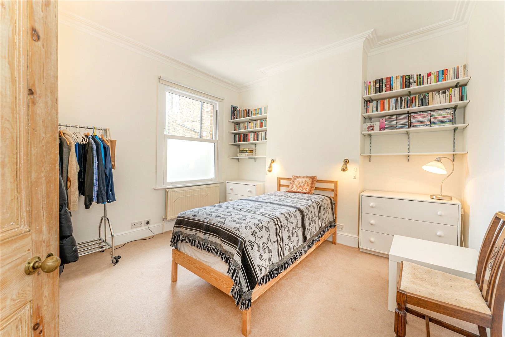 2 bedroom property for sale in Eynham Road, London, W12 (Ref LAD210015) £575,000