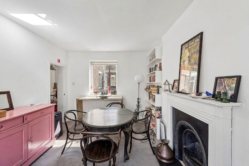 Clissold Crescent, London, N16
