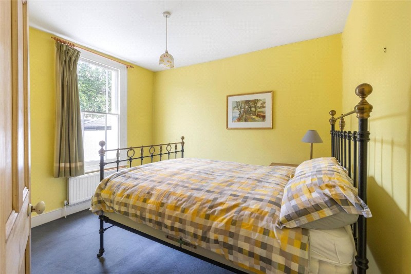 Meadow Road, London, SW8