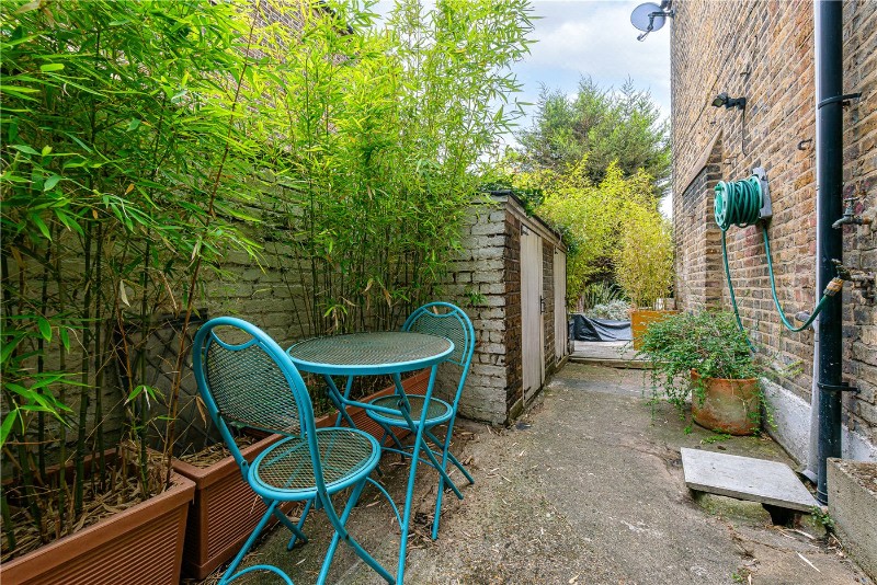 Bathurst Gardens, London, NW10