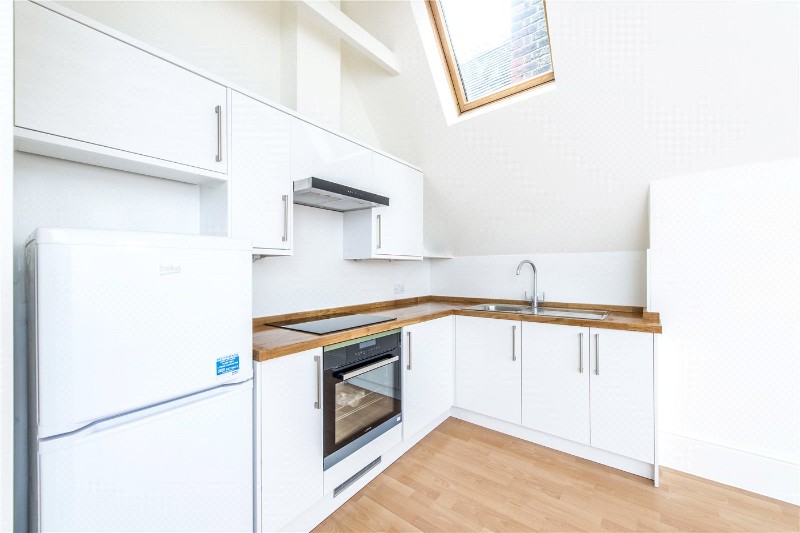 Streatham High Road, London, SW16