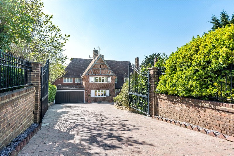 Cockfosters Road, Hadley Wood, EN4