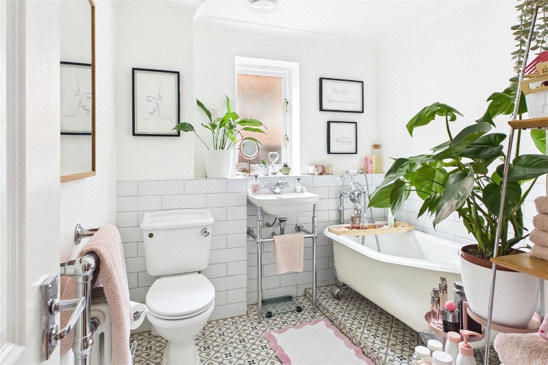 Byron Close, London, SW16