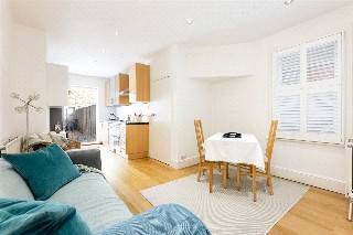 Brookwood Road, London, SW18