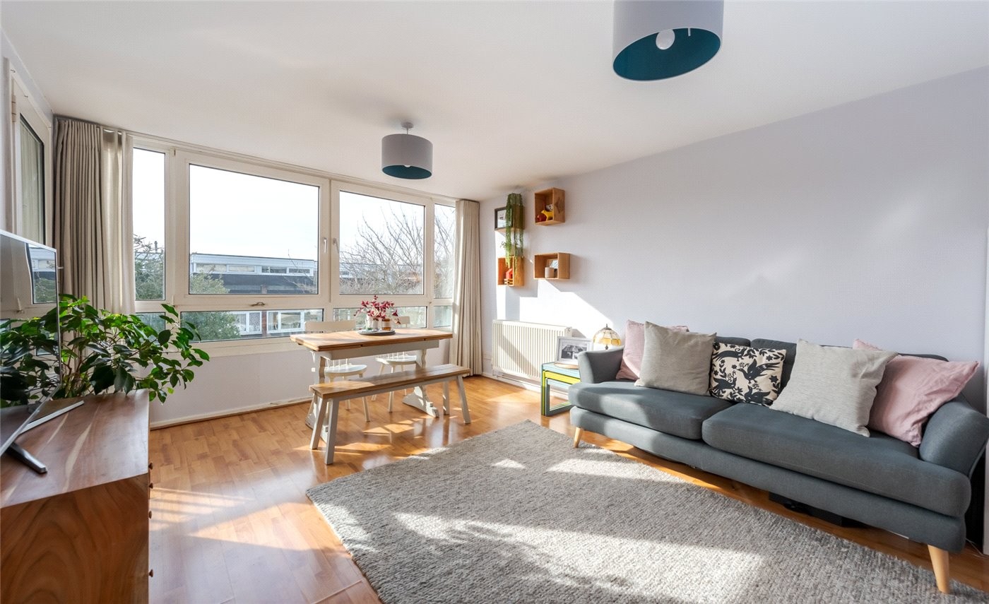 1 bedroom property for sale in Sylvan Road, London, SE19 (Ref CRY210016) £265,000