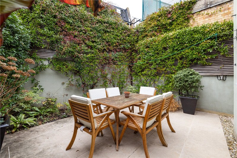 Broughton Road, London, SW6