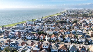 Pinecliffe Avenue, Bournemouth, Dorset, BH6