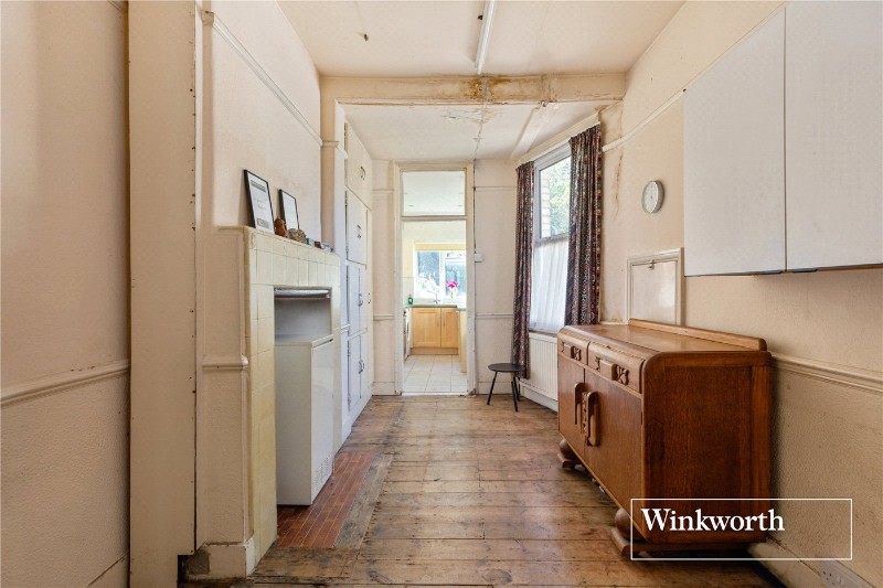 Bow Lane, Finchley, London, N12