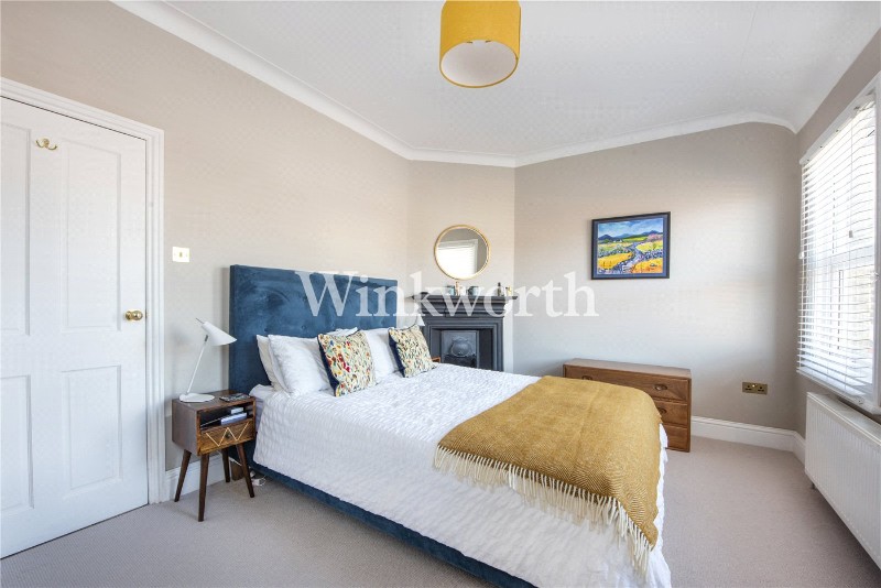 Hewitt Avenue, London, N22