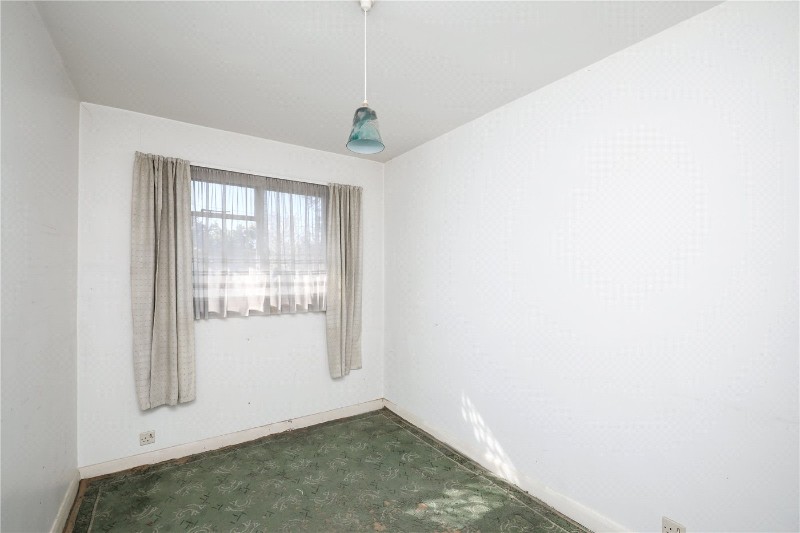 Avenue Road, London, W3