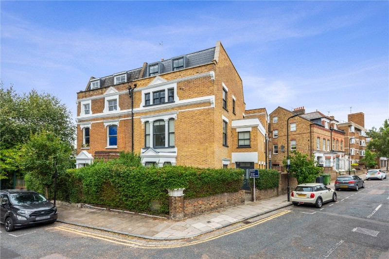 Princess Crescent, London, N4