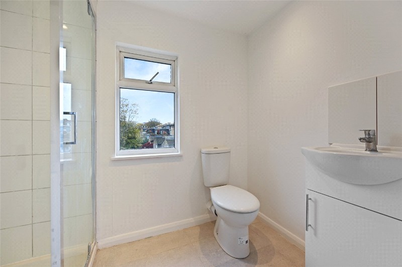 Bloemfontein Avenue, London, W12