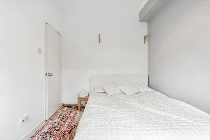 Park Avenue, Mitcham, CR4