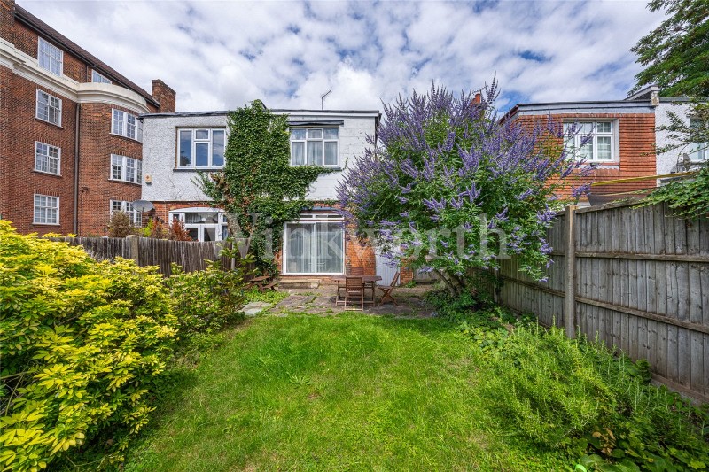 North End Road, London, NW11