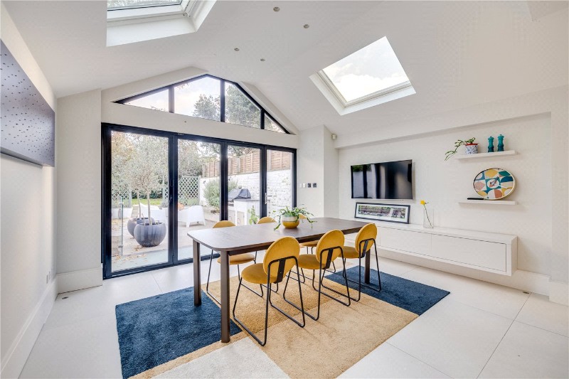 Bovingdon Road, London, SW6