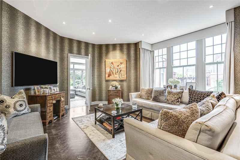 Holmbush Road, London, SW15