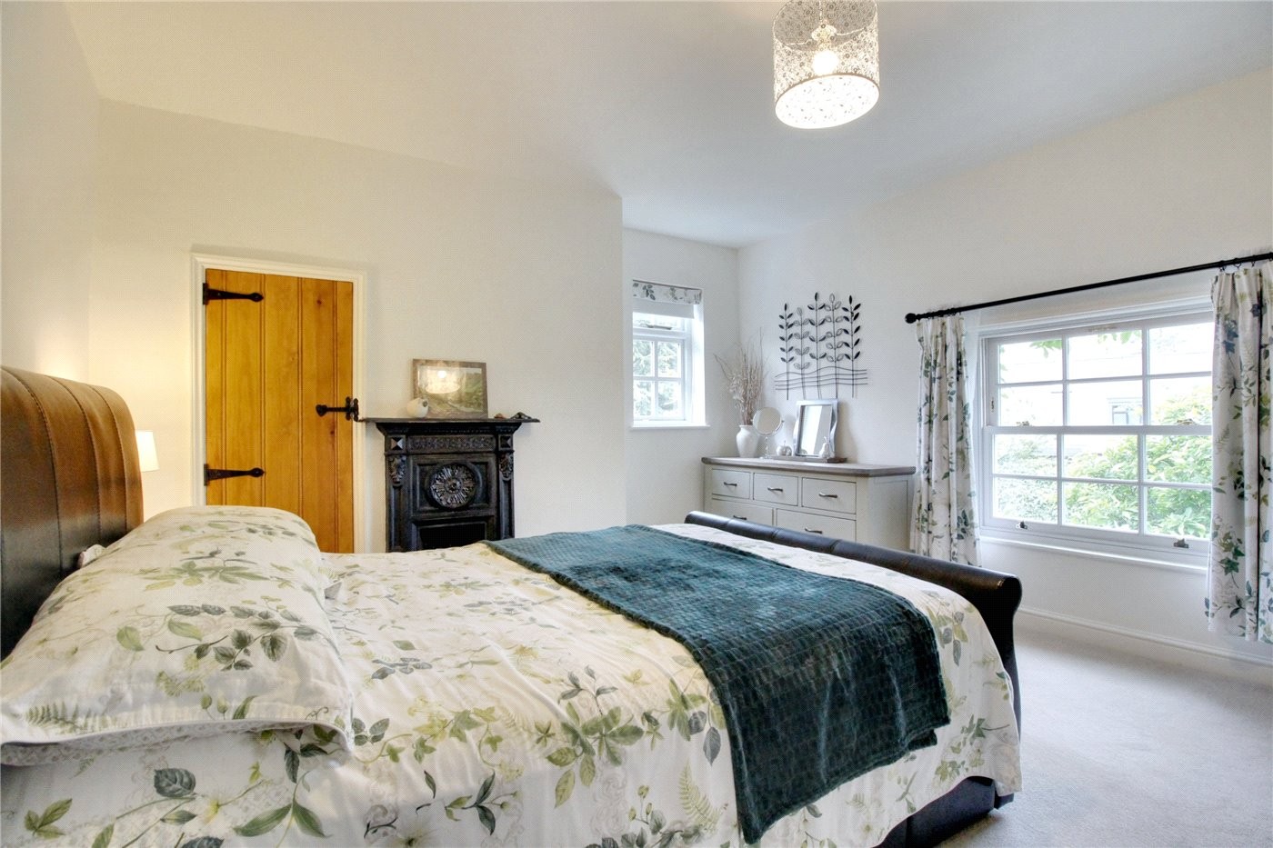 4 bedroom property for sale in Norwich Road, Stoke Holy Cross, Norwich