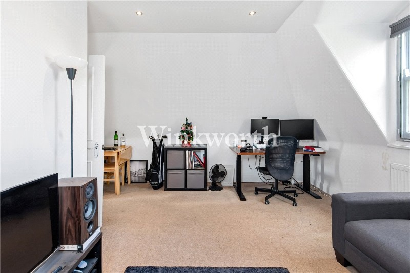 Queens Drive, London, N4